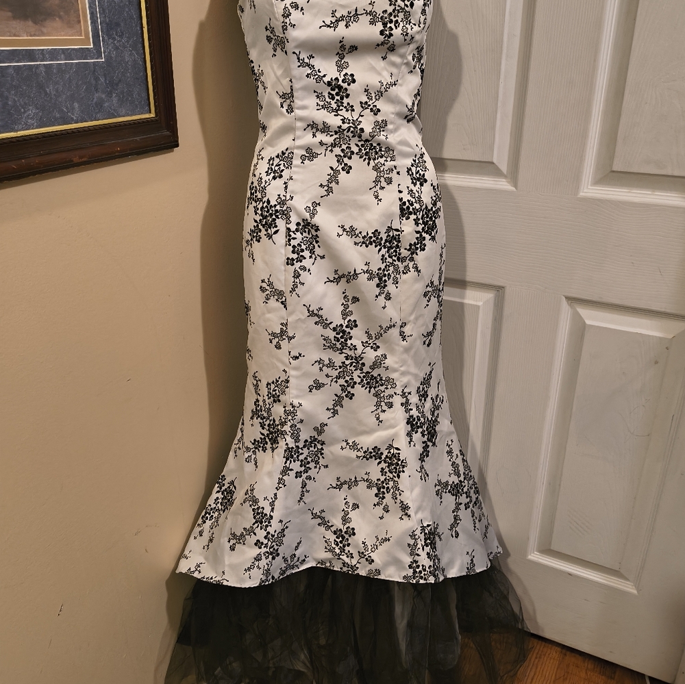 Vintag Zum Zum Niki Livas S lees Wh/Blk Mermaid Fitted Netted Peticoat Dress 2 - Picture 4 of 8